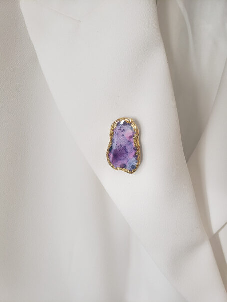 Broches