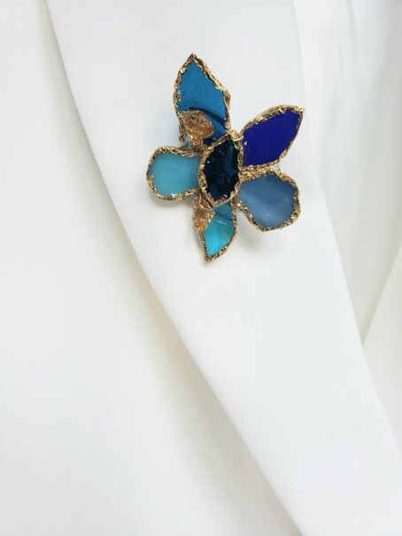 RIHANA - broche en vitrail